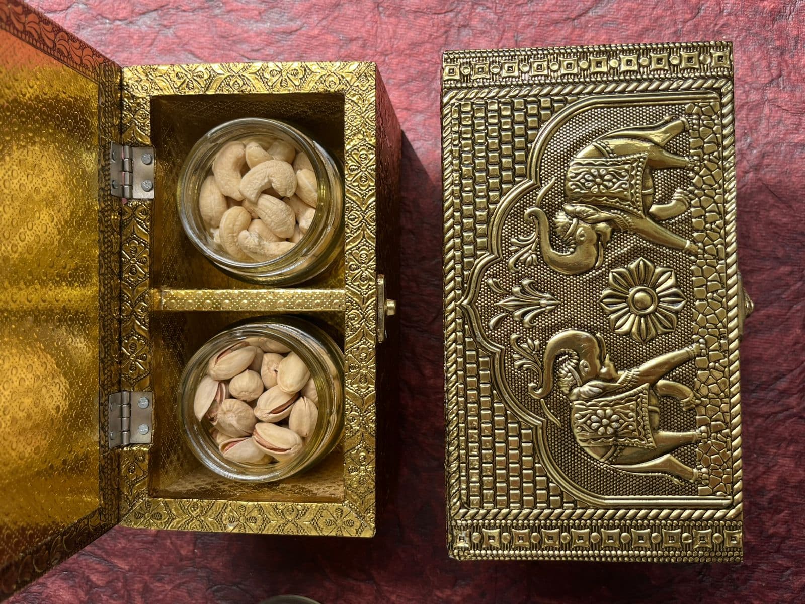 Elephant motif dry fruit keepsake box with cashews and pistachios